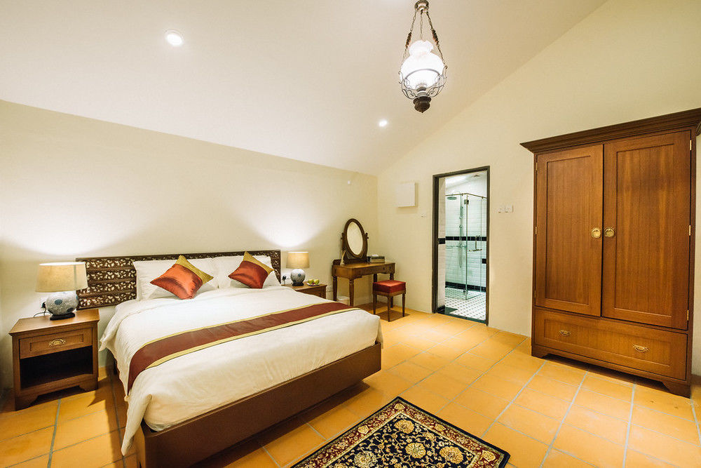 Botanica Mansion Bed and Breakfast Balik Pulau Buitenkant foto