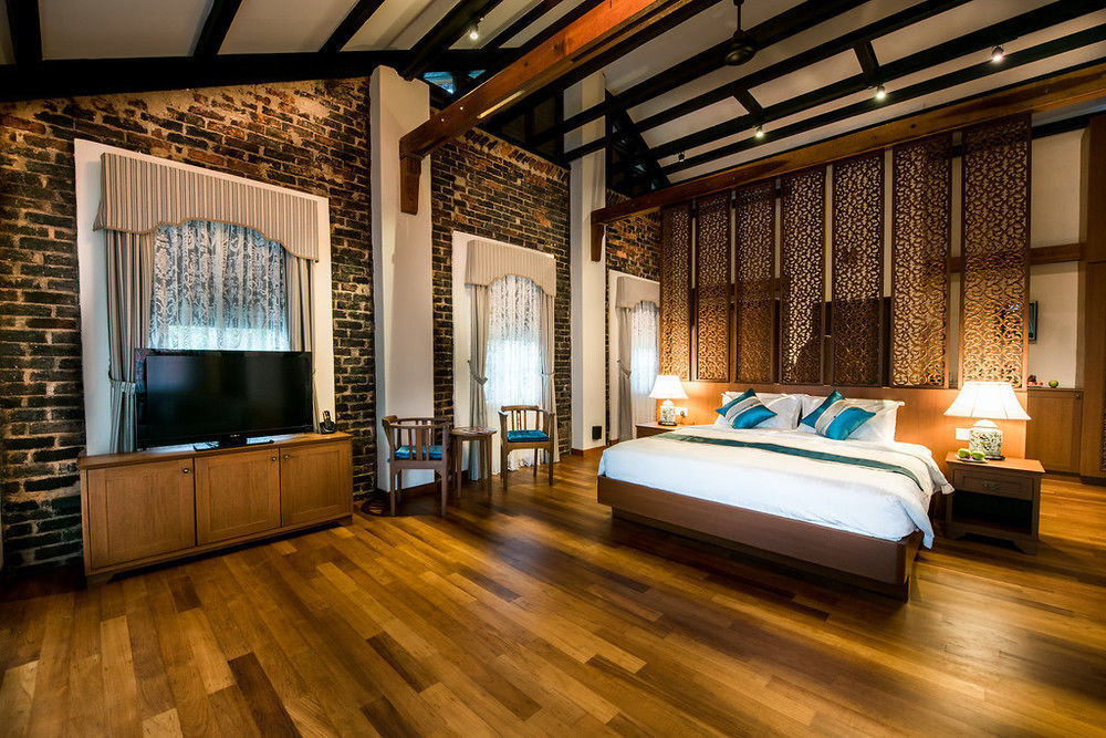 Botanica Mansion Bed and Breakfast Balik Pulau Buitenkant foto