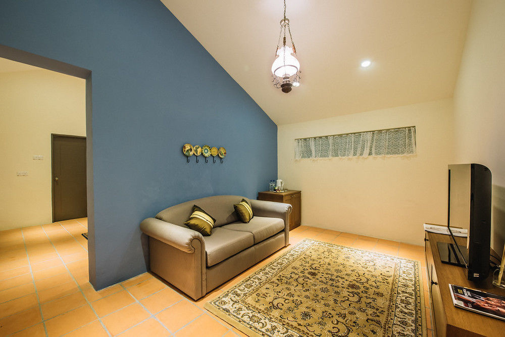 Botanica Mansion Bed and Breakfast Balik Pulau Buitenkant foto