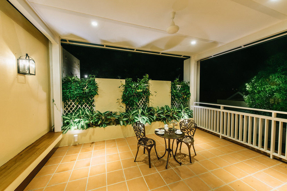 Botanica Mansion Bed and Breakfast Balik Pulau Buitenkant foto