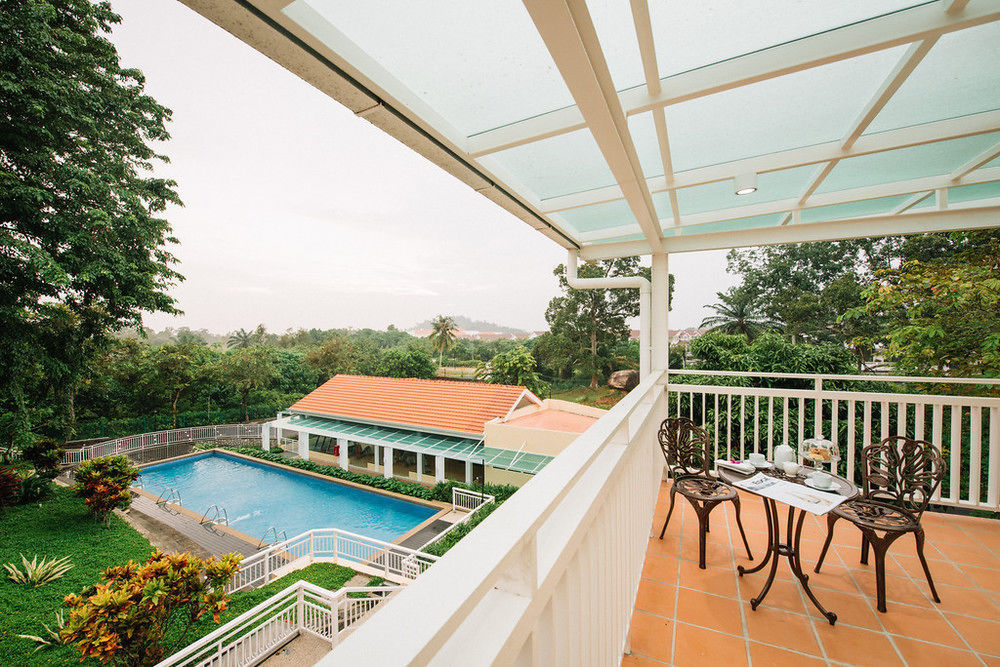Botanica Mansion Bed and Breakfast Balik Pulau Buitenkant foto