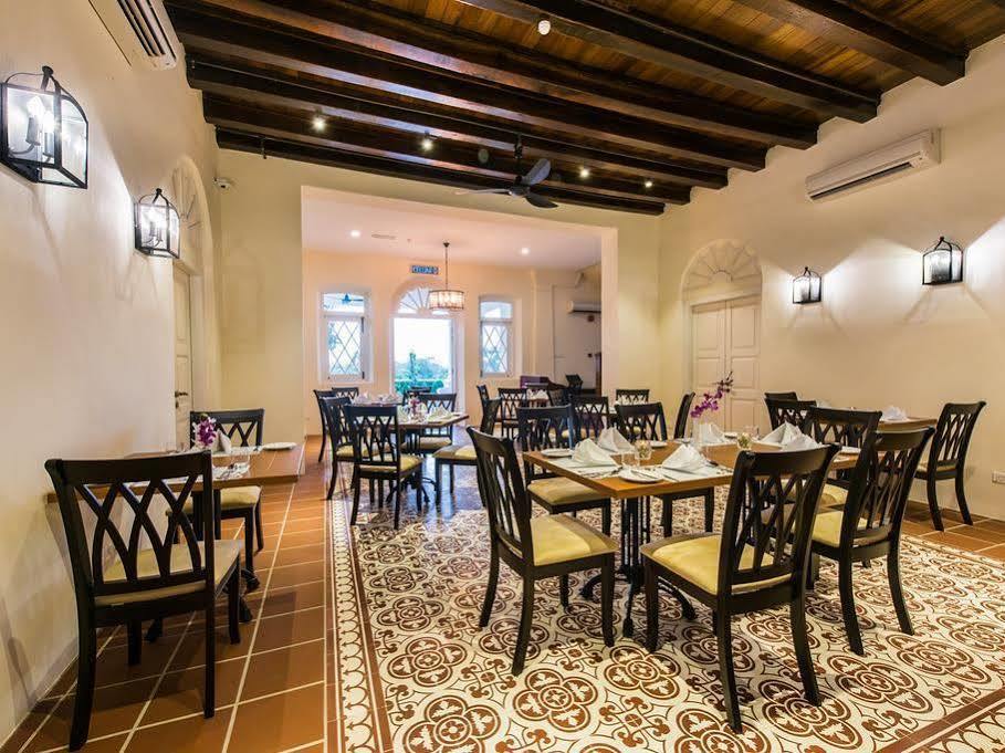 Botanica Mansion Bed and Breakfast Balik Pulau Buitenkant foto